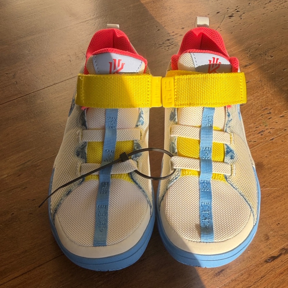 Nike Kyrie Flytrap VI GS Sail/University Blue DQ8094-100 Youth Size 2